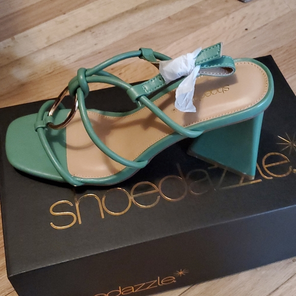 Aelia Gladiator Sandal, Size 8, Green Color - Picture 9 of 11